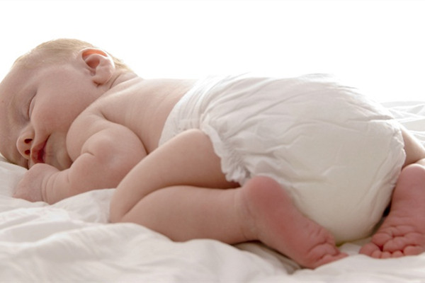 宝宝老拉肚子怎么办 妈妈们需做到喂养定时定量