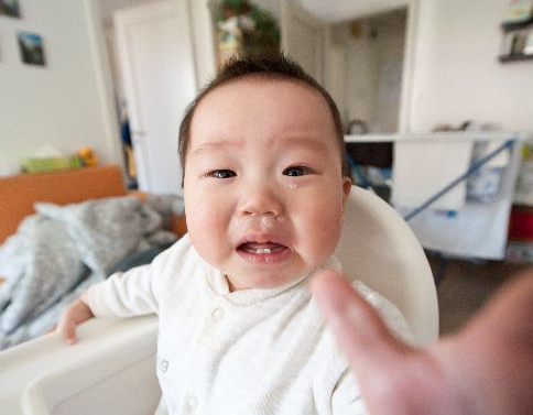 婴儿鼻塞流鼻涕怎么办 掌握妙招轻松应对