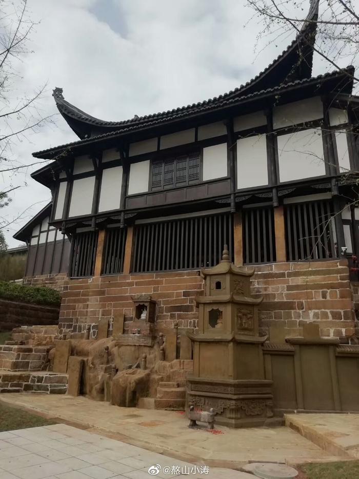 焕然一新的观音阁，历史底蕴深厚的老街，漂亮的沿河步道