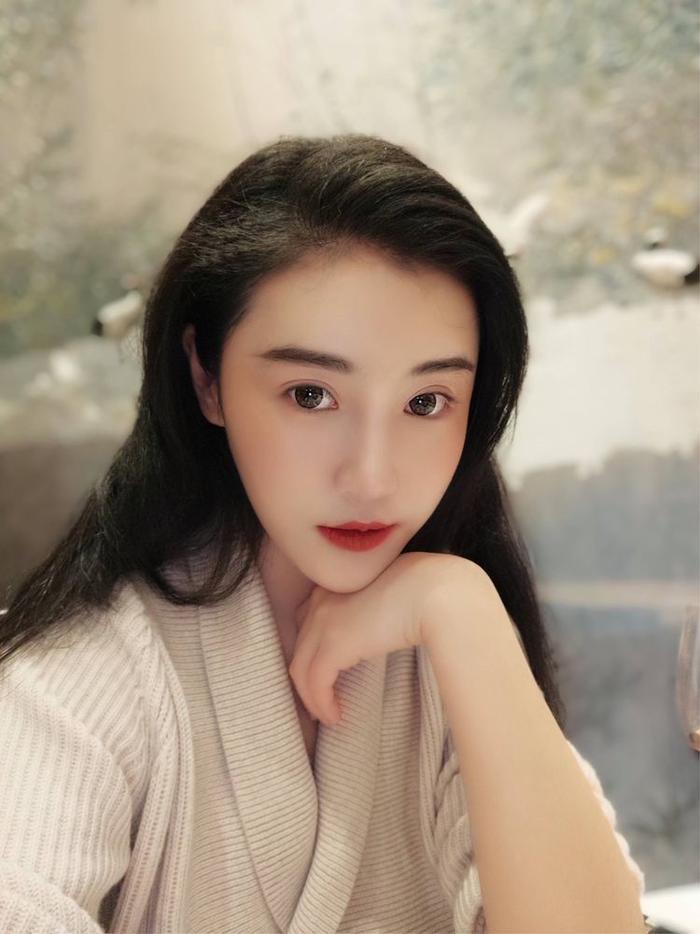 张辛苑四年前与黄轩合照曝光,女神也有这种黑历史