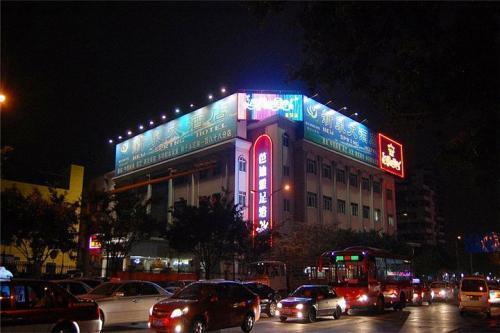 这个火车站至今已有120年历史,当时的旧站是广东省的第一条铁路