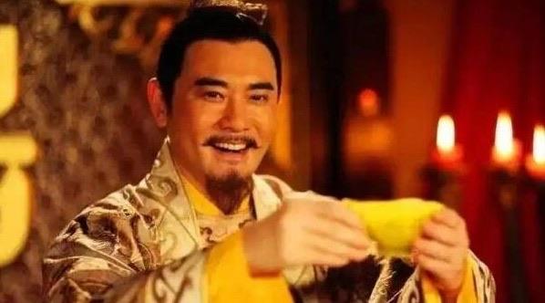 历史武则天后来把皇位让给了谁,让给了儿子李显(李显当了两次皇帝) 3