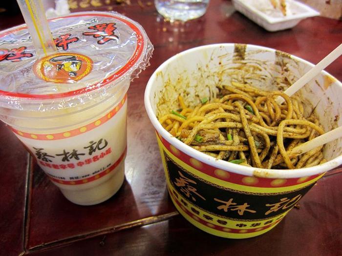 武汉三大经典美食街，每一条都是吃货的天堂，进去了就不想出来