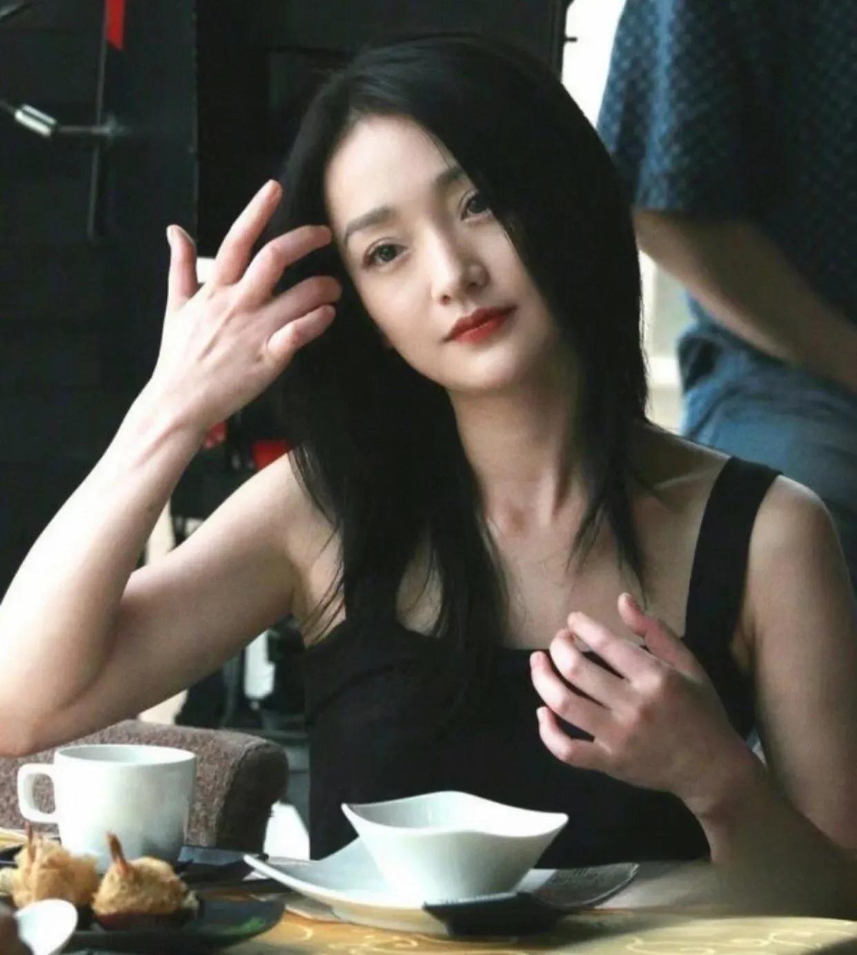 惊艳了时光的女明星--周迅个人简介