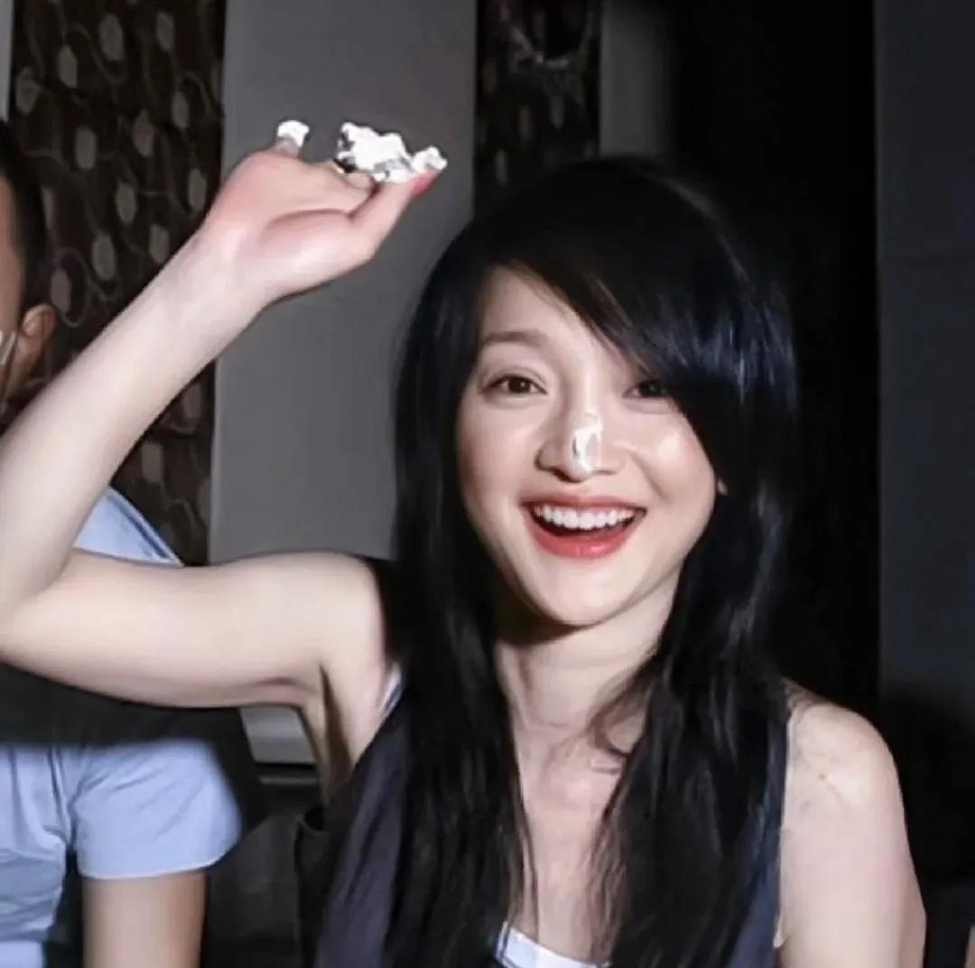 惊艳了时光的女明星--周迅个人简介