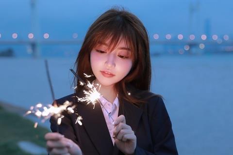 女生吃醋了怎么哄？哄吃醋女生的方法2