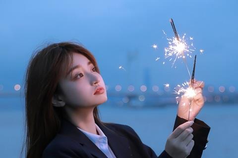 女生吃醋了怎么哄？哄吃醋女生的方法1