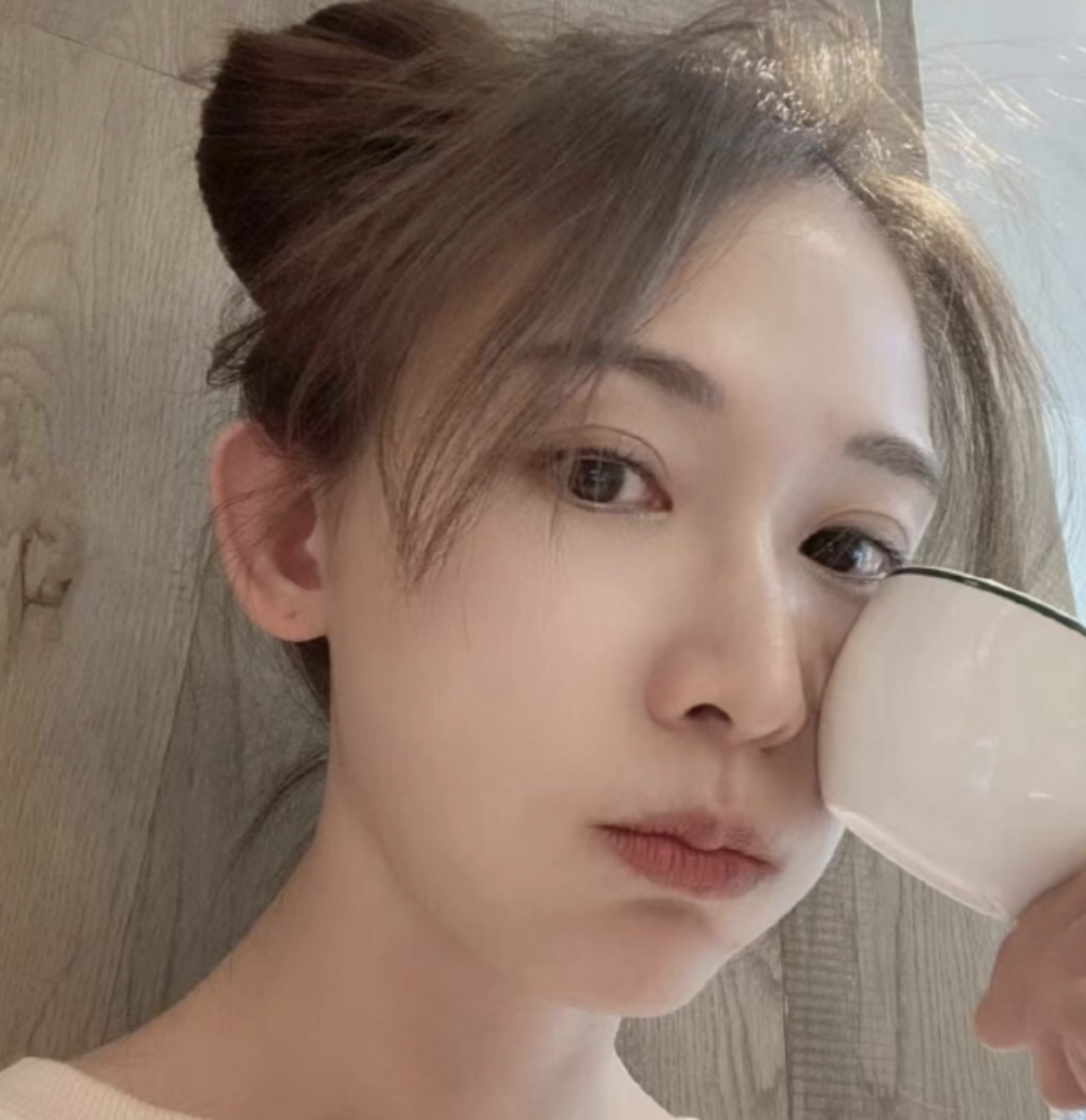 黑泽良平简介: 41岁黑泽良平大晒胸肌人鱼线,林志玲嫁到日本3年,过得怎么样?