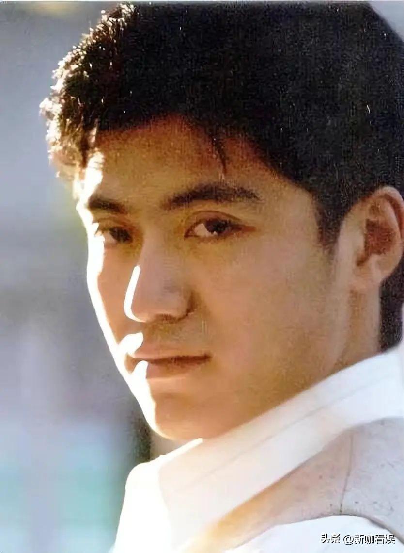 与黄志忠离婚11年的何音,如今彻底放飞,国外生活太惬意!