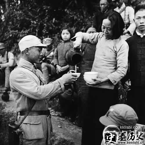 图说历史:抗日战争镜头下的动人瞬间