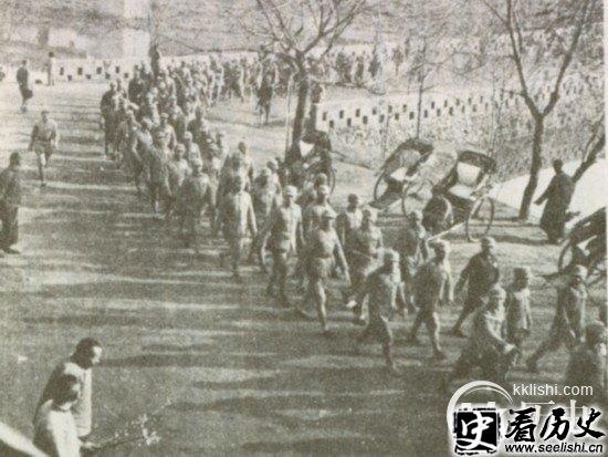 图说历史:抗日战争镜头下的动人瞬间