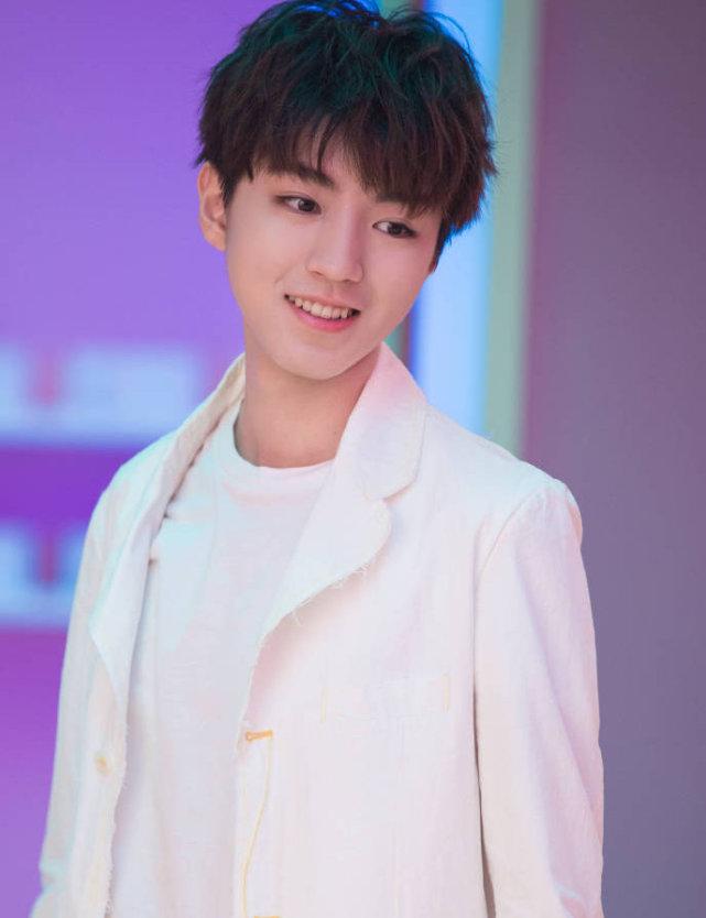 曝王俊凯犯事将离开TFBOYS团队+退圈,王俊凯方发声辟谣