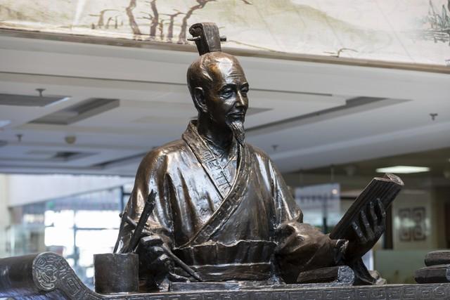 张仲景简介及事迹(医圣张仲景)