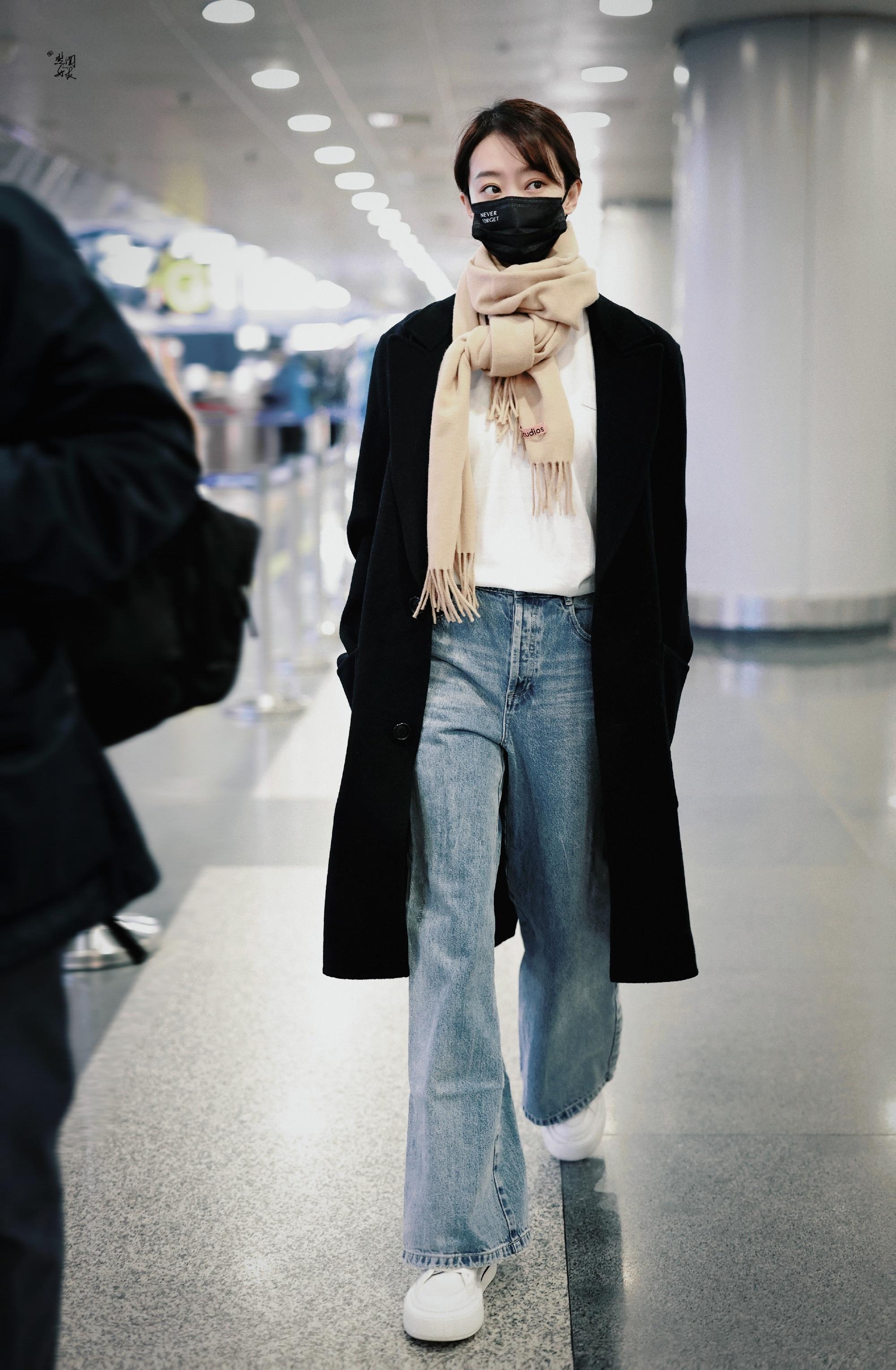 看了那么多明星穿大衣,还是张小斐最合我眼,简约又高级,好看