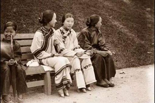 我国最后的三寸金莲老人是谁?中国最后的小脚老人