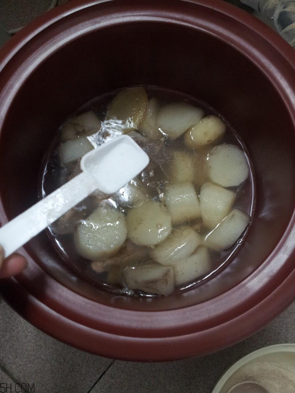 马蹄和山药能一起煲汤吗？山药和马蹄能一起吃吗？