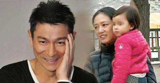 刘德华老婆是谁(刘德华首次长谈老婆朱丽倩：我欠她一个婚礼)