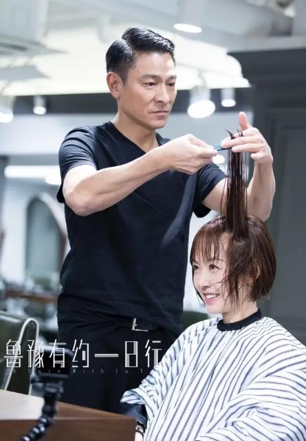 刘德华老婆是谁(刘德华首次长谈老婆朱丽倩：我欠她一个婚礼)