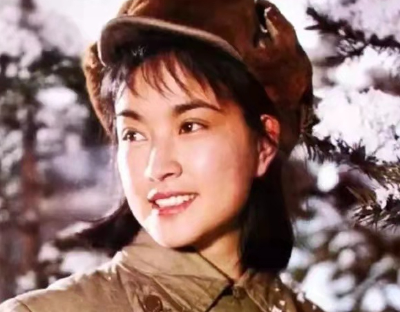 一代传奇影后刘晓庆，四婚嫁富豪被宠成宝，无儿无女亦幸福美满