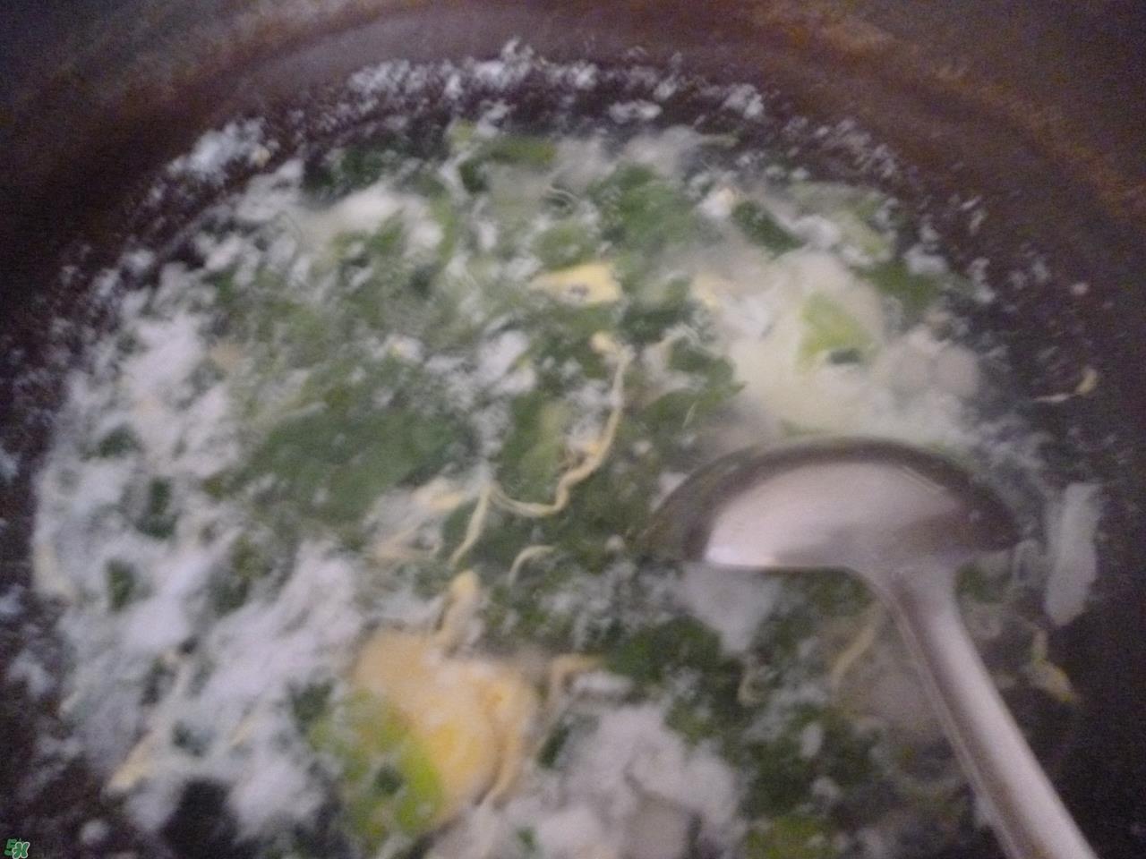 年糕汤的做法家常做法_年糕汤怎么做好吃 年糕汤的做法家常做法_年糕汤怎么做好吃