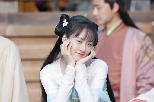 古代小妾孔雀开屏什么意思