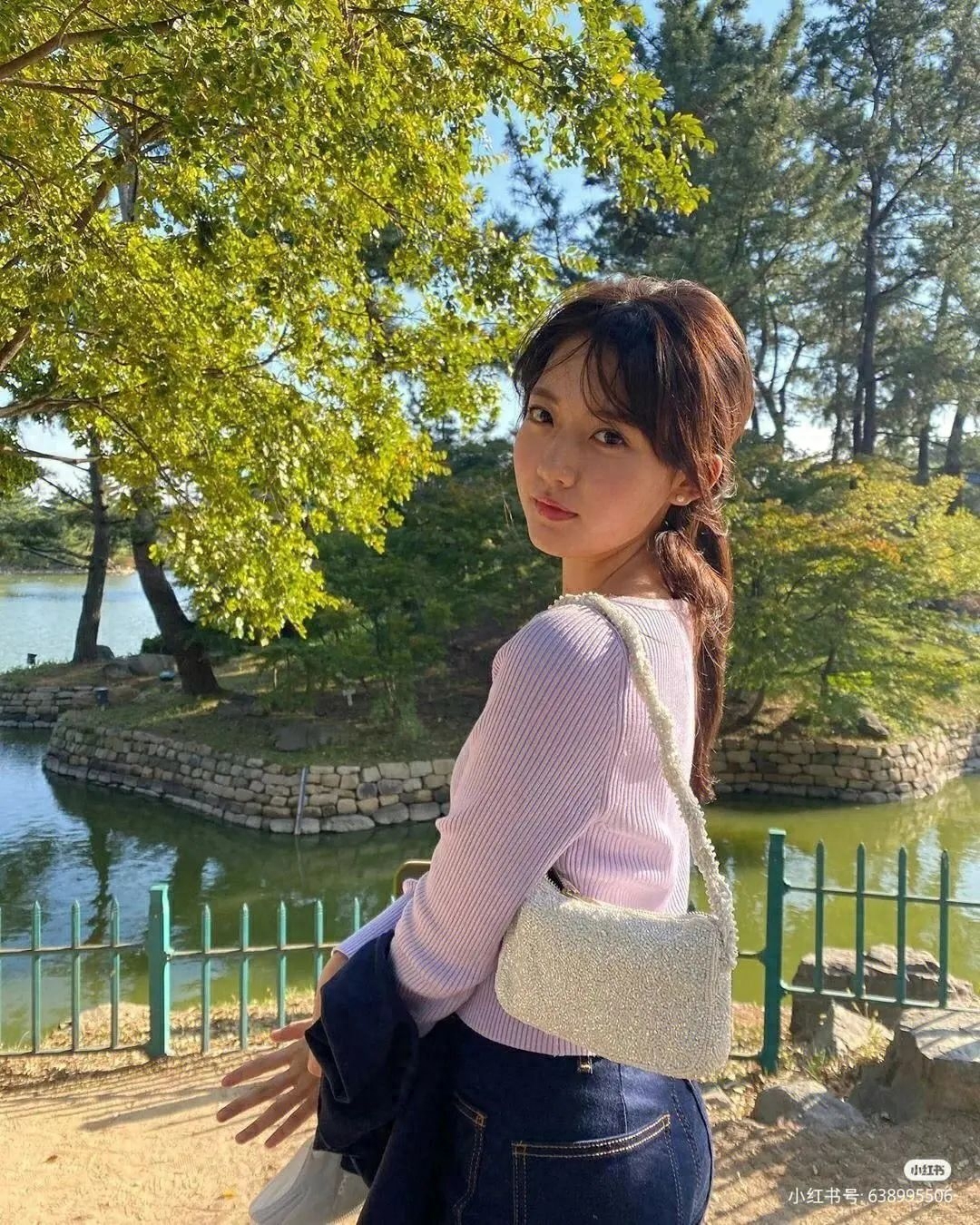 郑多彬的个人资料  她被称为“南韩最美童星”，00后 肤白貌美酷似徐璐