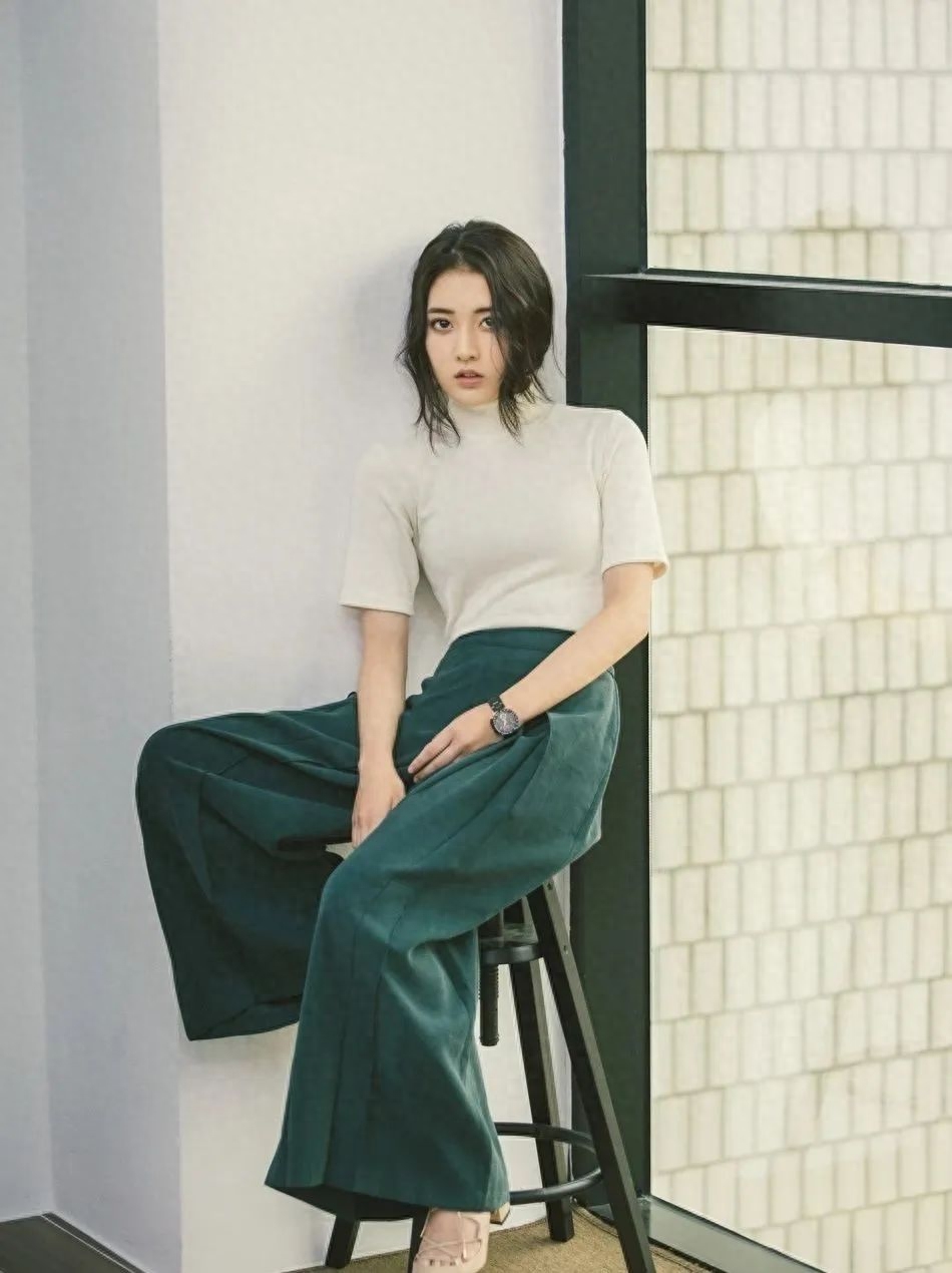 郑多彬的个人资料  她被称为“南韩最美童星”，00后 肤白貌美酷似徐璐