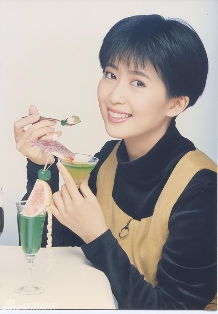 孟庭苇个人资料简介身高（孟庭苇：两度痛失亲人，离婚后独自抚养儿子，前夫却不放过她）