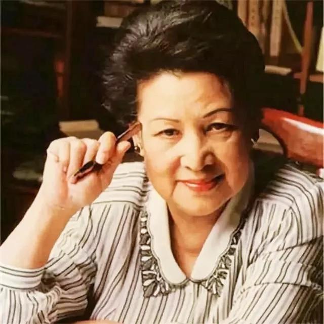 林海音简介个人资料（小英子告诉你什么叫“偶像的力量”！今天出生的名人作家：林海音）