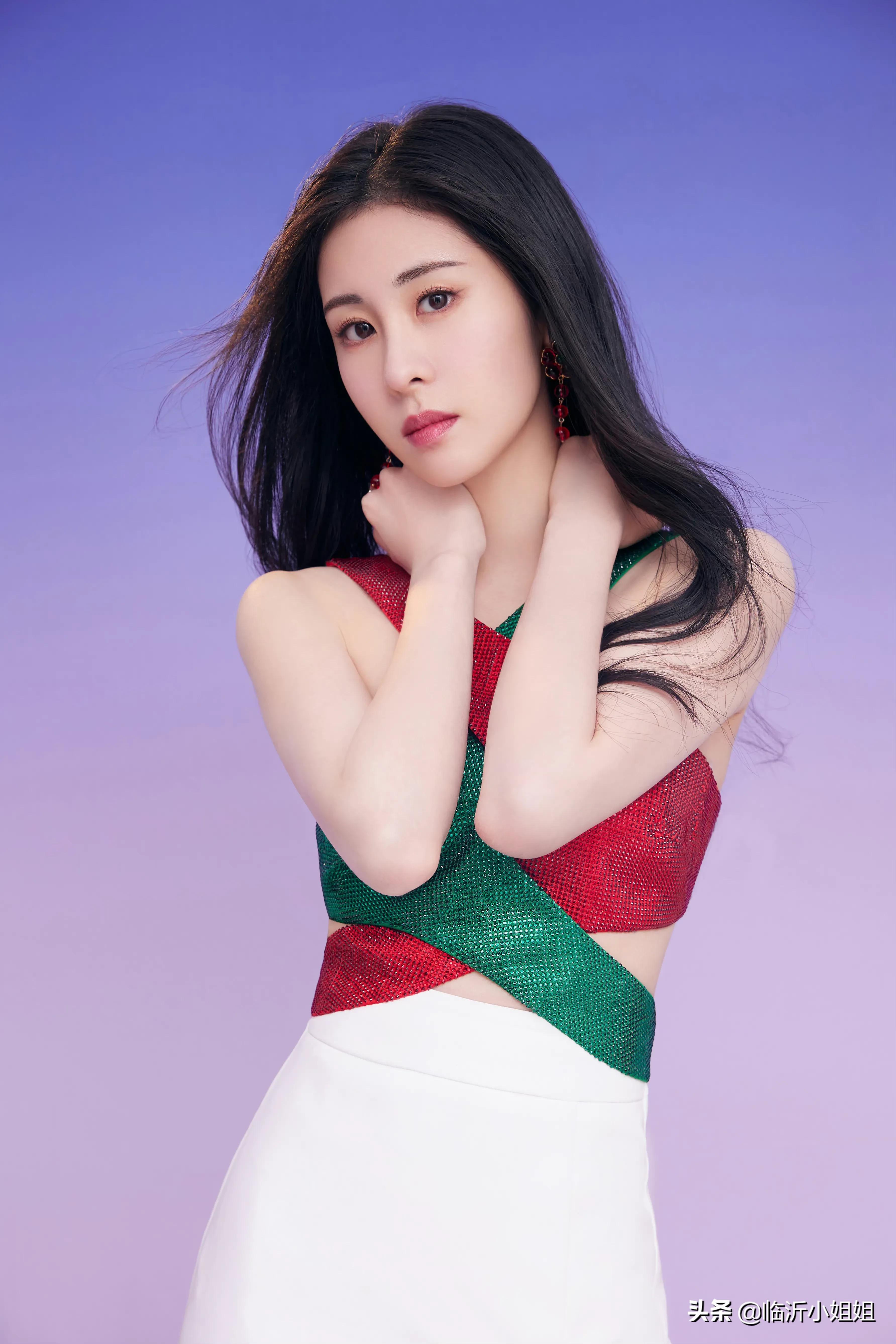 张碧晨简介 个人资料 ，才华横溢的美女歌手，温婉柔情的气质，太迷人
