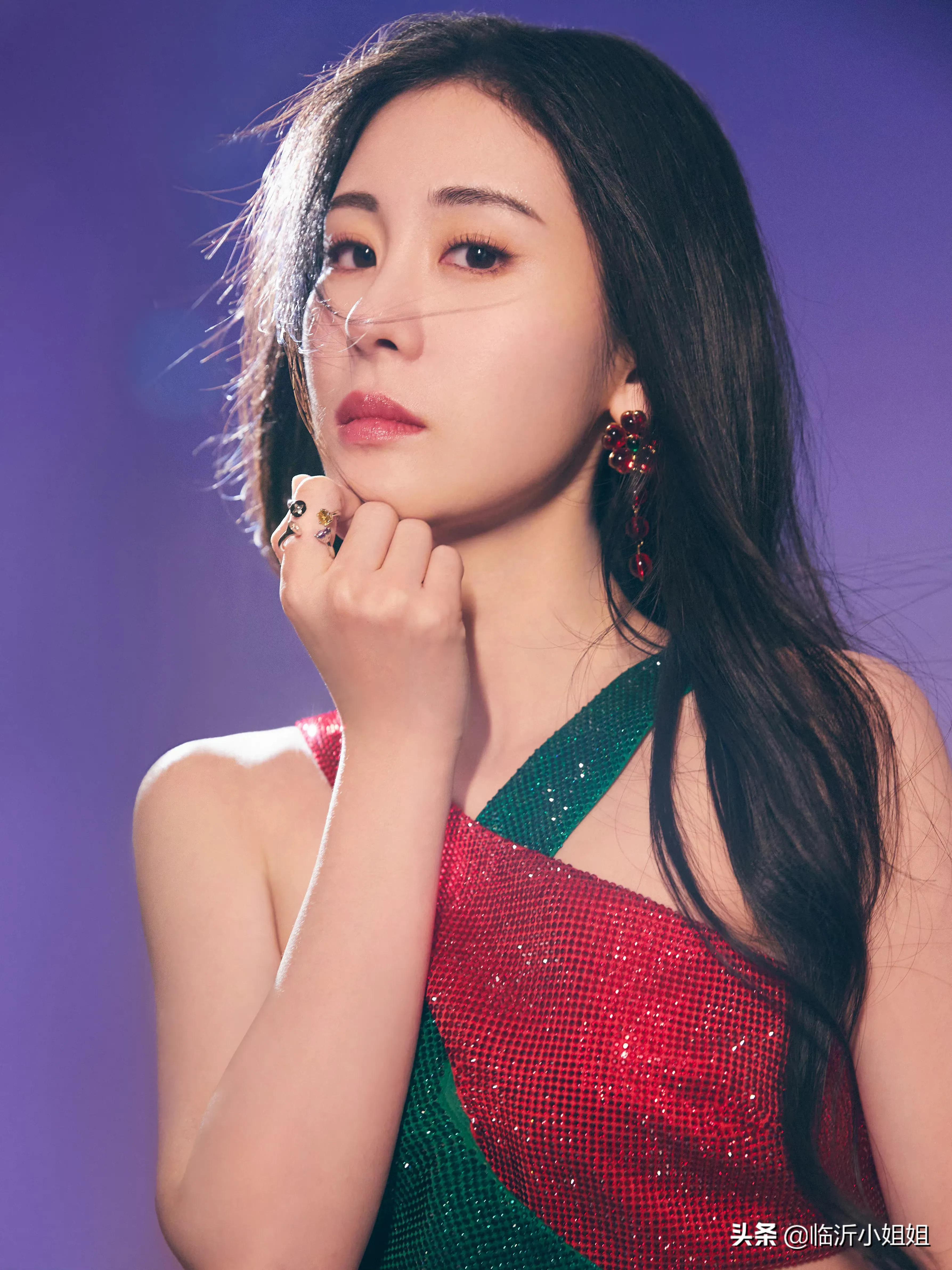 张碧晨简介 个人资料 ，才华横溢的美女歌手，温婉柔情的气质，太迷人