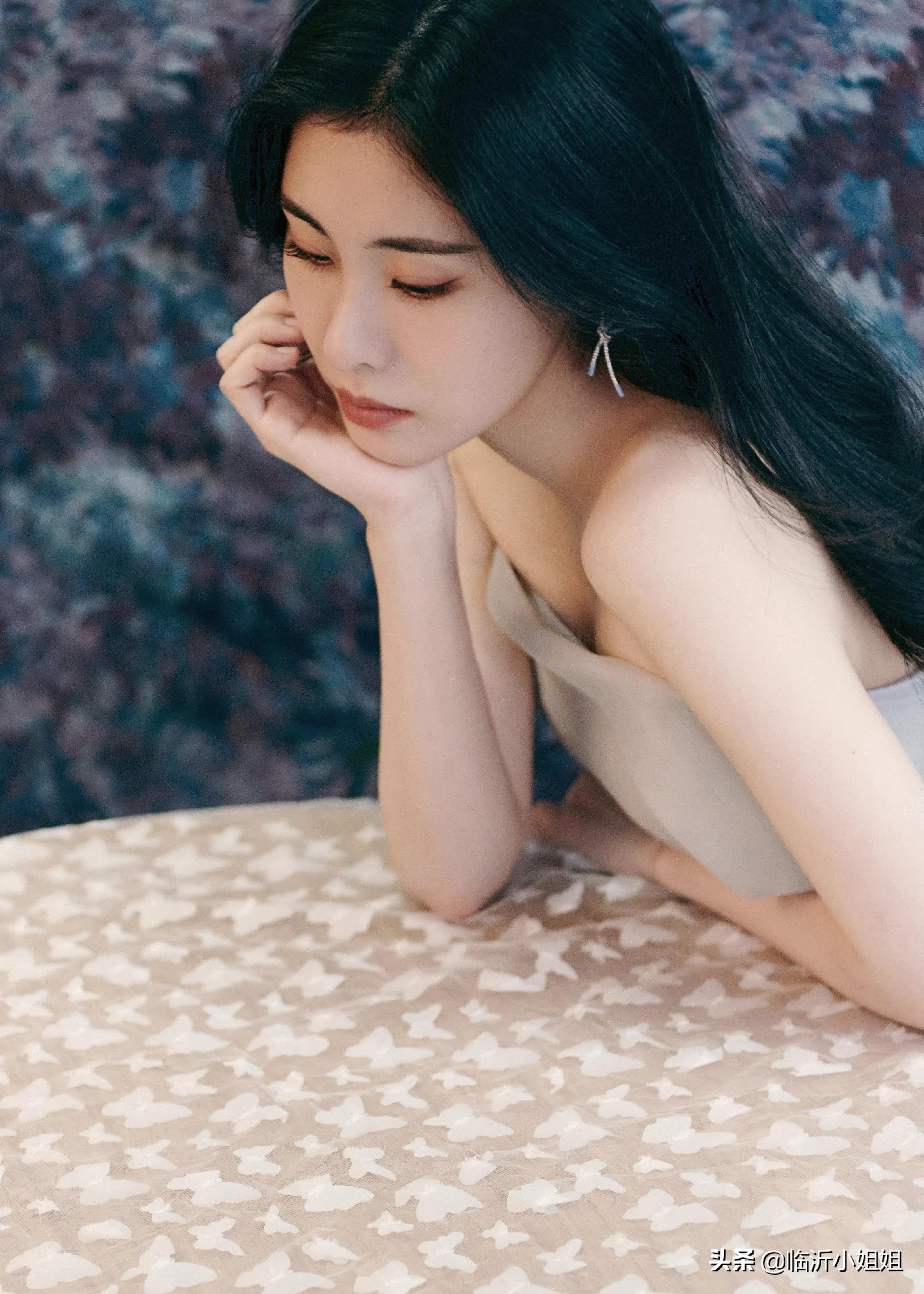 张碧晨简介 个人资料 ，才华横溢的美女歌手，温婉柔情的气质，太迷人