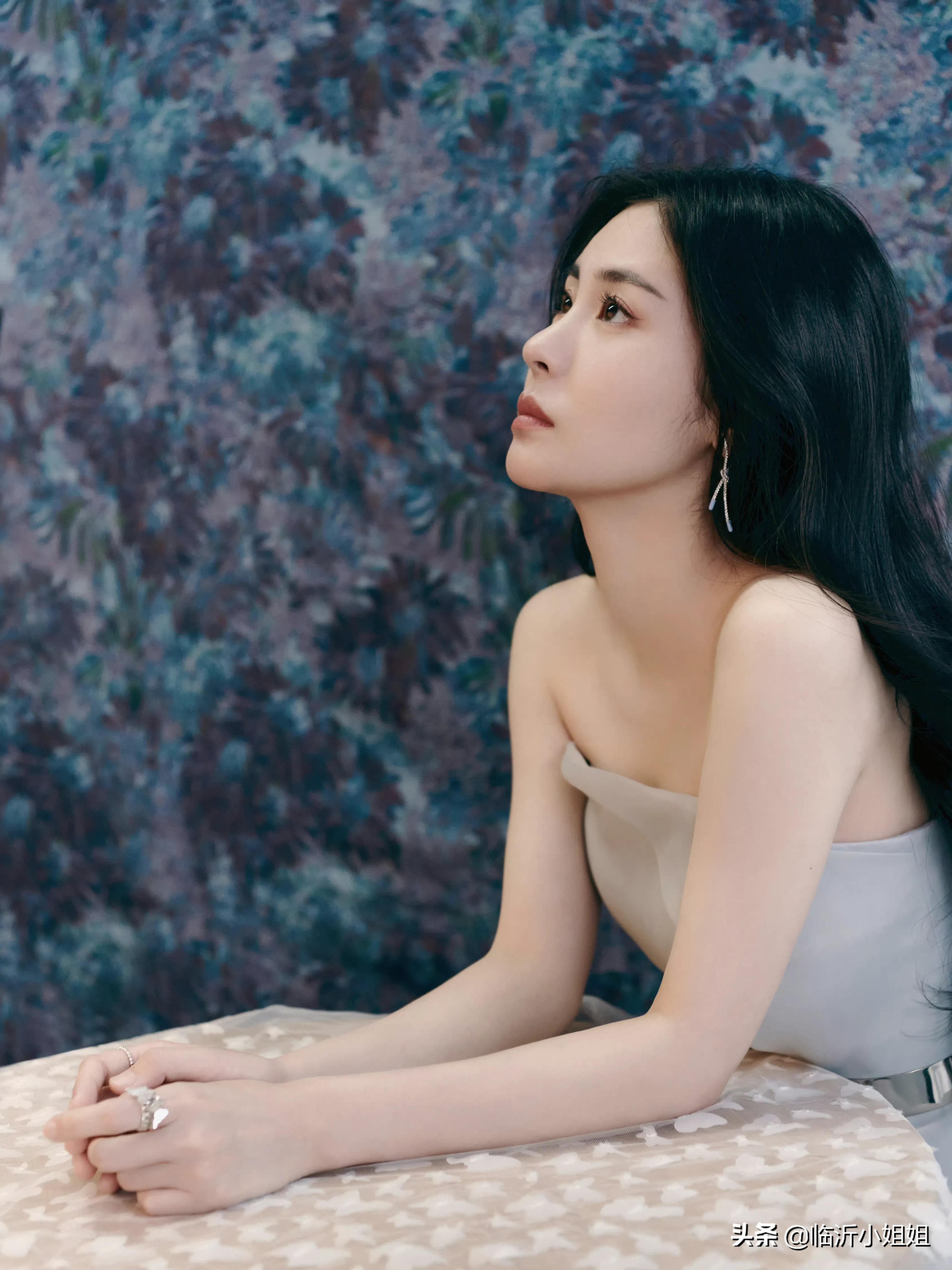 张碧晨简介 个人资料 ，才华横溢的美女歌手，温婉柔情的气质，太迷人