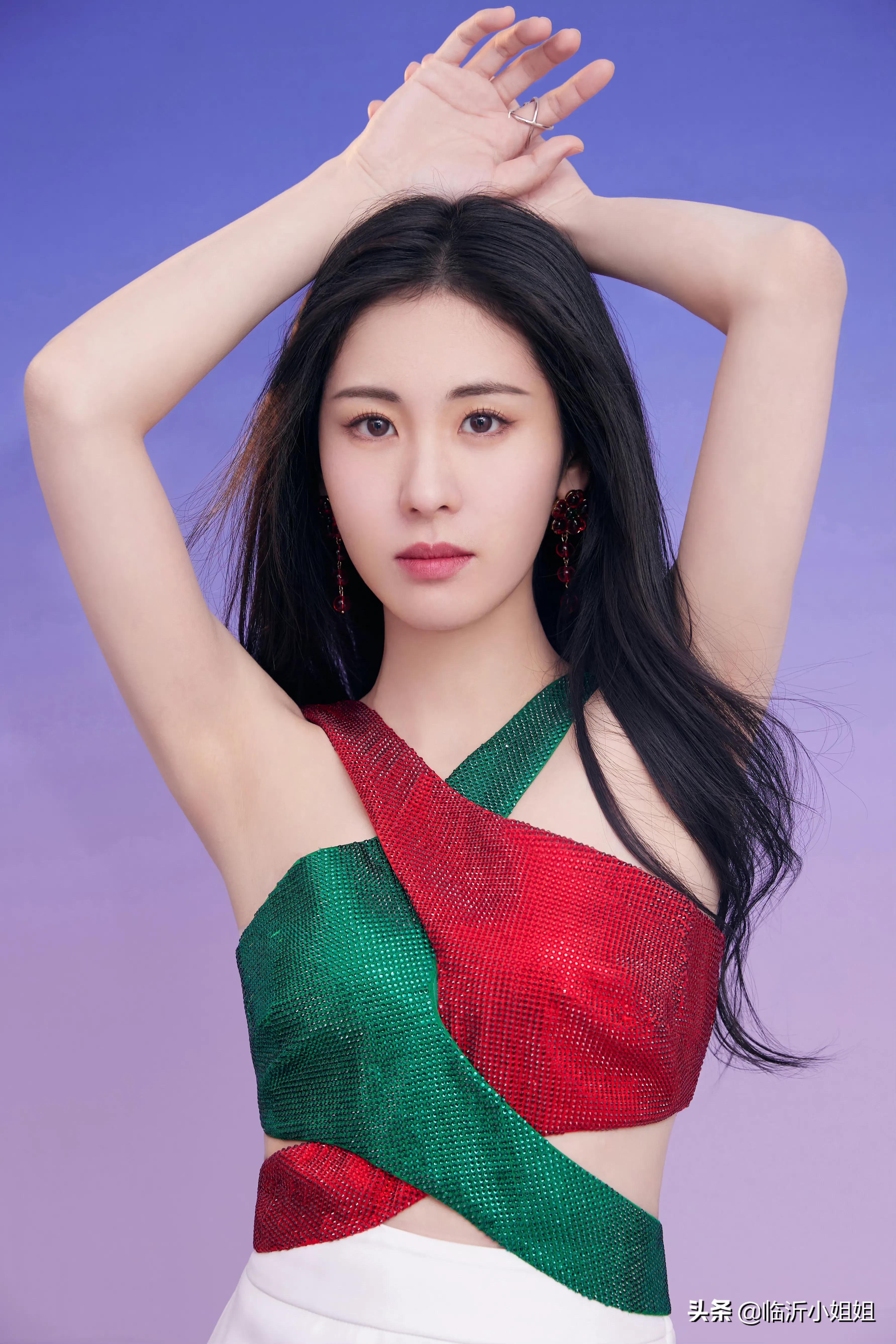 张碧晨简介 个人资料 ，才华横溢的美女歌手，温婉柔情的气质，太迷人