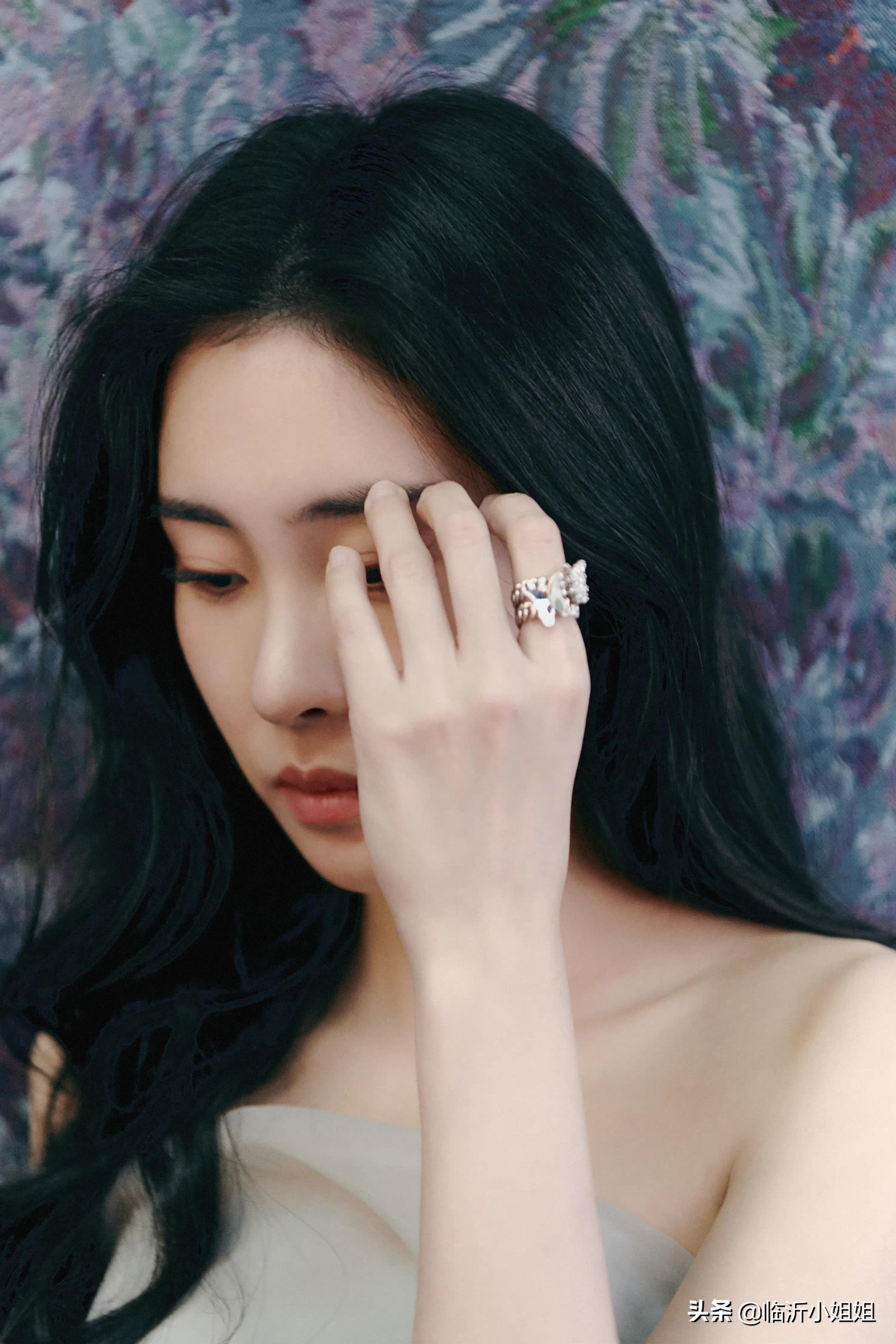 张碧晨简介 个人资料 ，才华横溢的美女歌手，温婉柔情的气质，太迷人