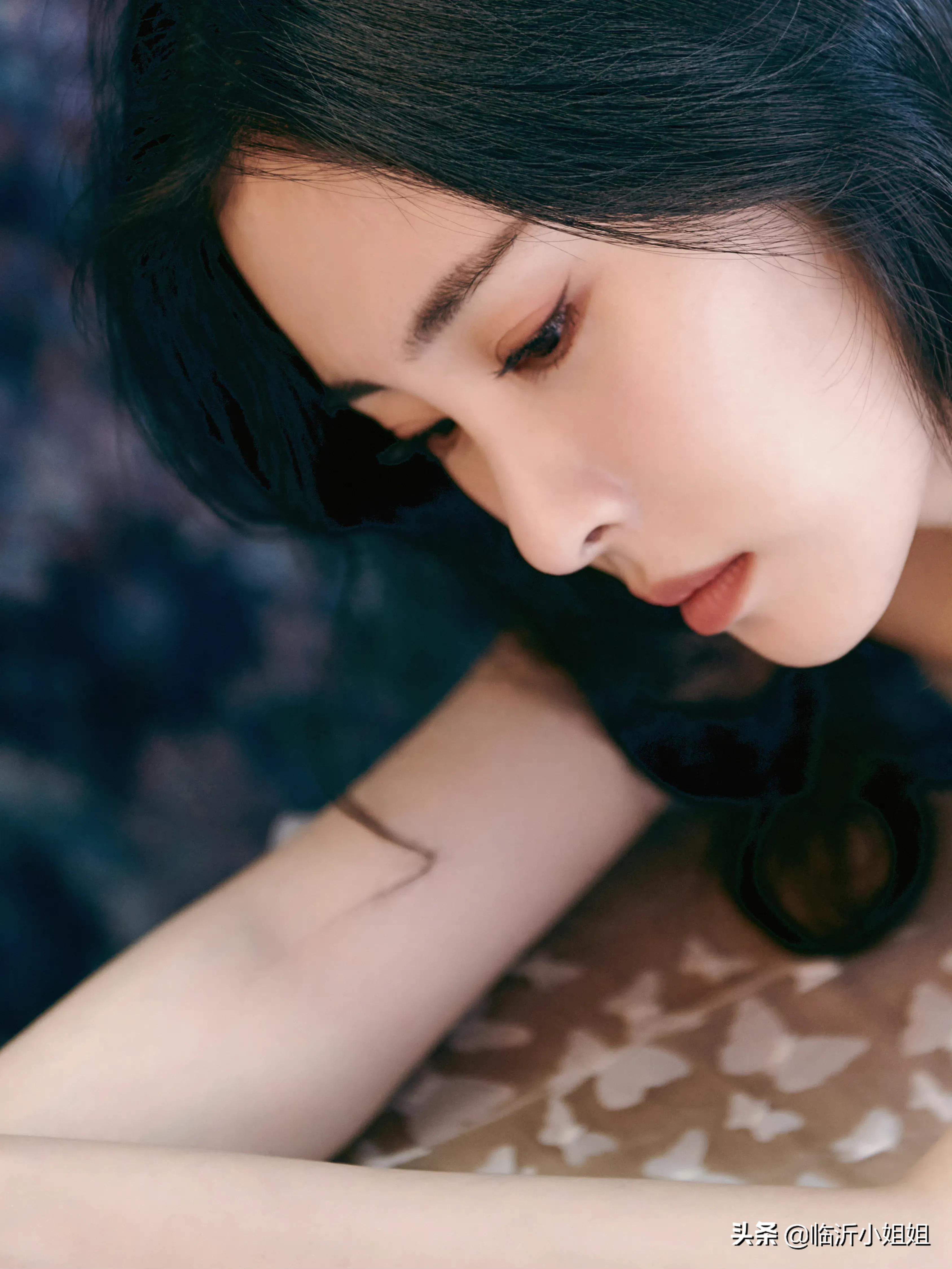 张碧晨简介 个人资料 ，才华横溢的美女歌手，温婉柔情的气质，太迷人