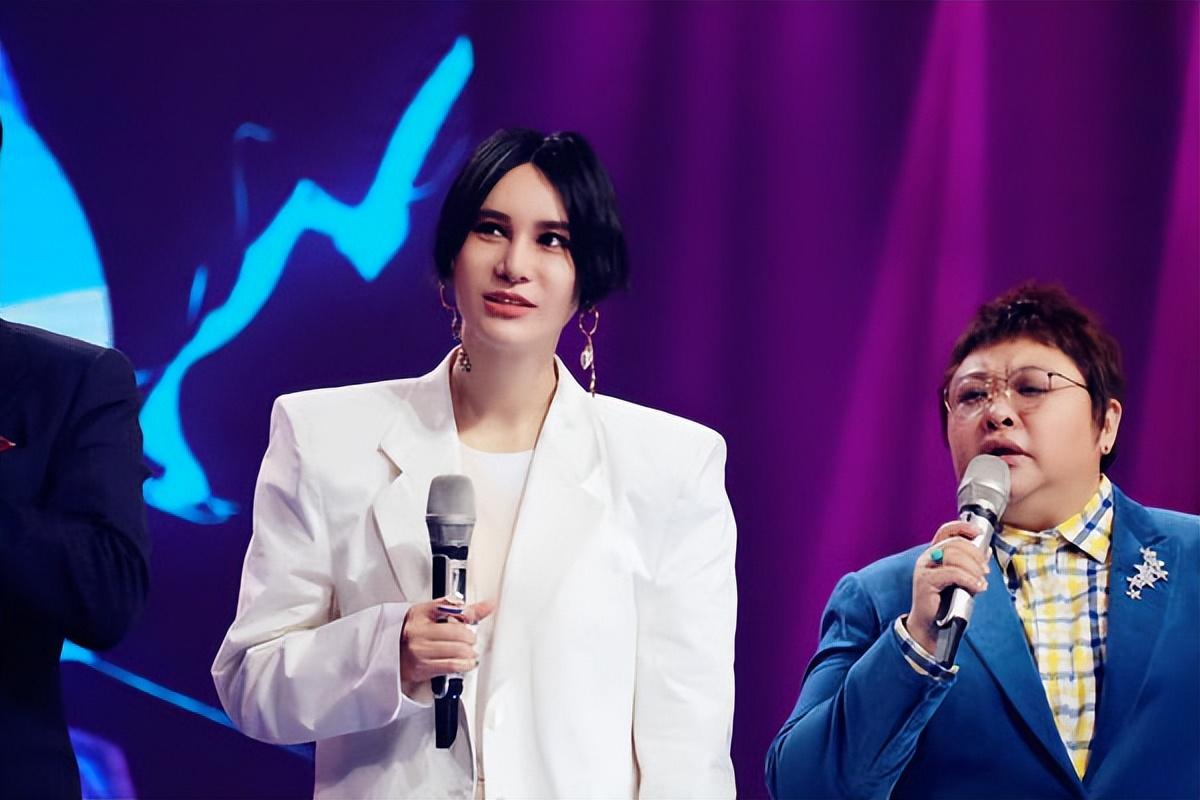 尚雯婕个人资料简介 “超女冠军”：早年父母离异，成名后是非不断，41岁仍未婚