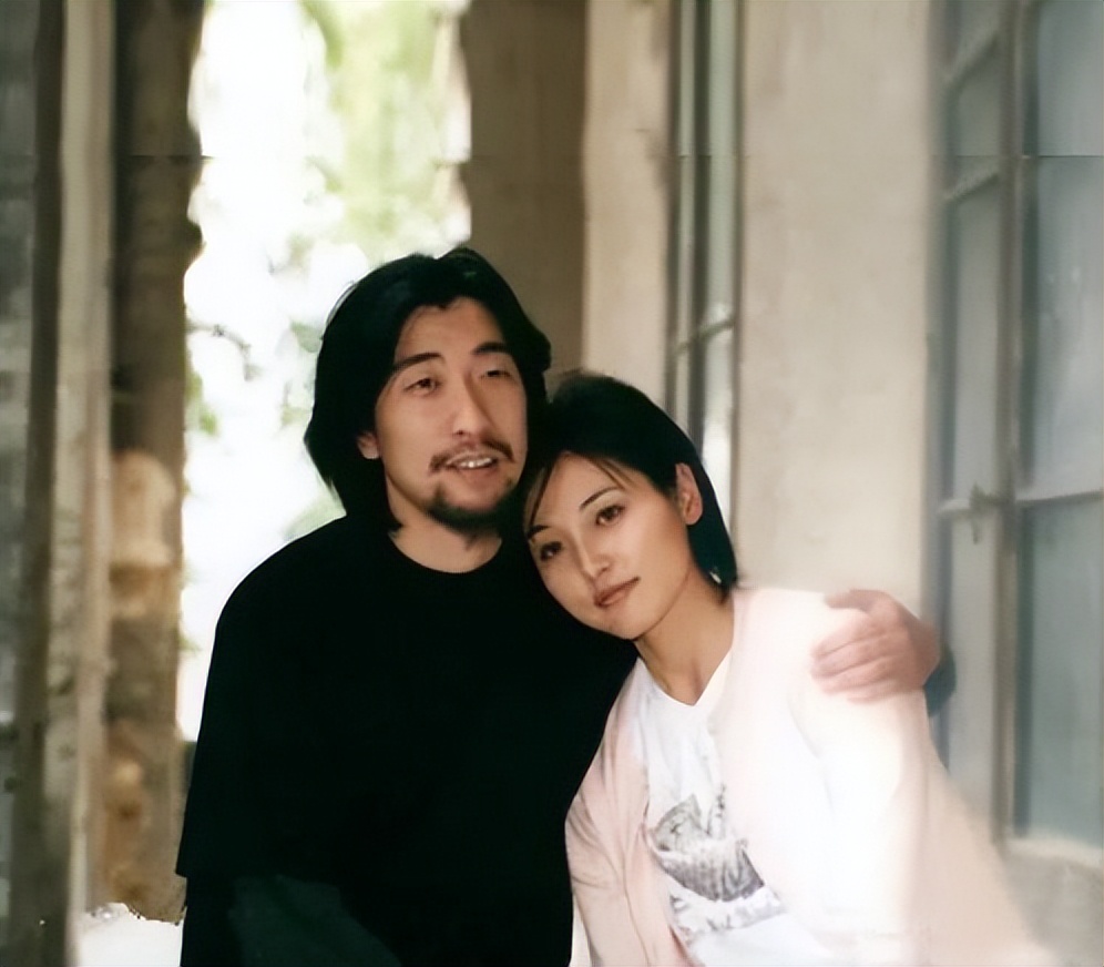 知名女星张延：父亲早逝最疼妈妈，我与丈夫有两个家