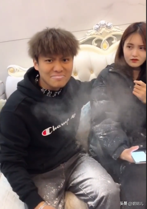 小杨哥个人资料简介哪里人（安徽95后小杨哥，粉丝数逼近1个亿，他们为什么那么招人追捧？）