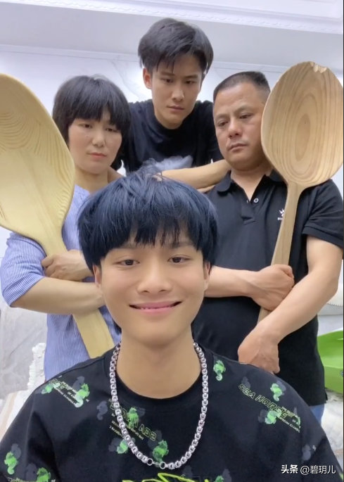 小杨哥个人资料简介哪里人（安徽95后小杨哥，粉丝数逼近1个亿，他们为什么那么招人追捧？）