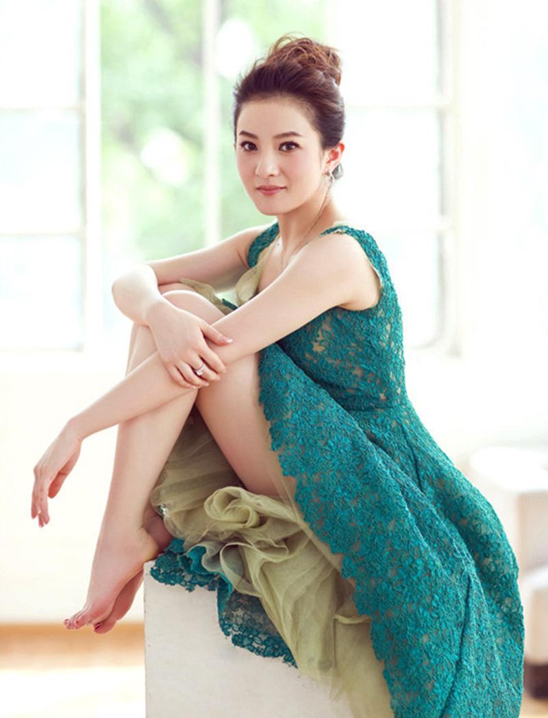 金铭简历及个人资料简介 “小婉君”今年43：年少成名红炸天，如今被父母催婚烦恼不堪