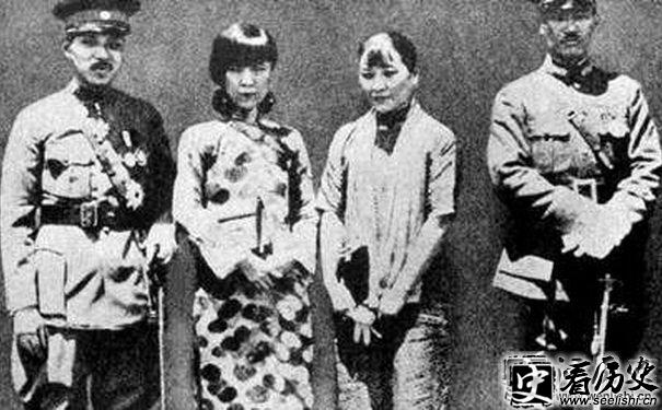 于凤至儿子与于凤至等人合影