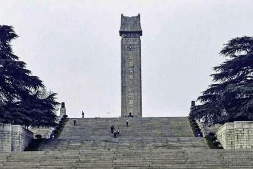 大汉奸黄标的真实身份是什么?为何被埋在了烈士陵园?