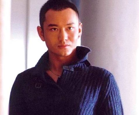 黄晓明资料简介(黄晓明背后少为人知的故事)