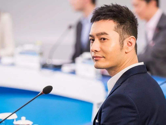 黄晓明资料简介(黄晓明背后少为人知的故事)