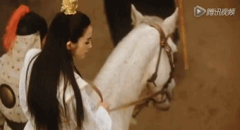 港星邱淑贞近况曝光(邱淑贞素颜出席梁家辉大寿)(7)