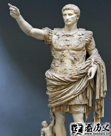 法萨罗之战的指挥者凯撒的雕像