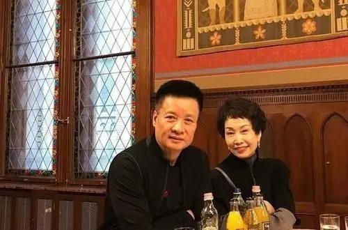 歌唱家阎维文的家庭情况(歌唱家阎维文娶初恋为妻)(22)