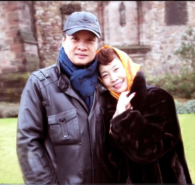 歌唱家阎维文的家庭情况(歌唱家阎维文娶初恋为妻)(16)