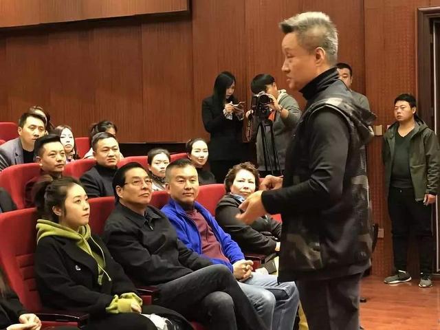 歌唱家阎维文的家庭情况(歌唱家阎维文娶初恋为妻)(27)